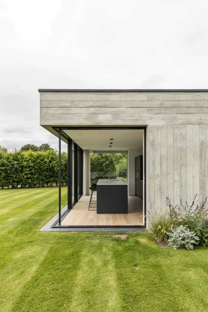 Concrete House — Berkshire, England (Coppin Dockray)