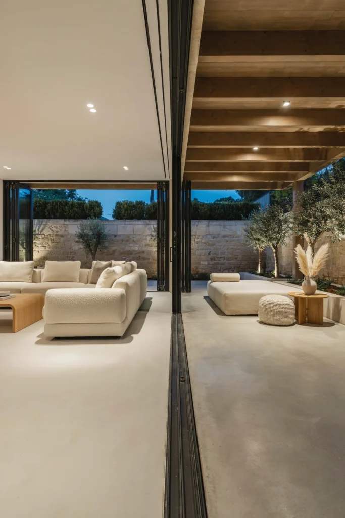 The Courtyard That Transitions Between Indoors and Out