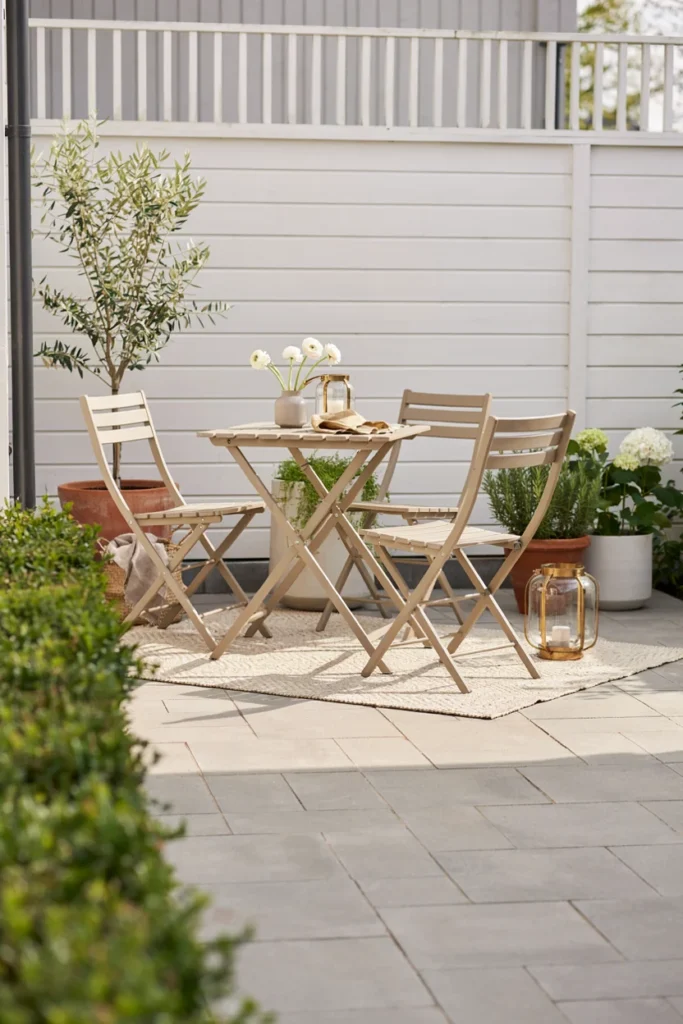 Choose Foldable Patio Furniture